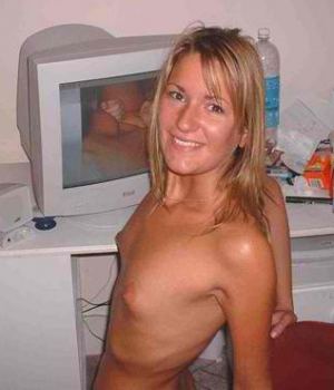 Hot Skinny Mom Watching Porn and Nude